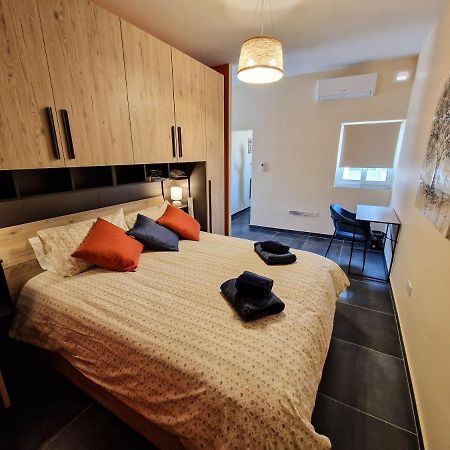 Апартаменты Comfy And Cosy. Сент-Полс-Бей Экстерьер фото